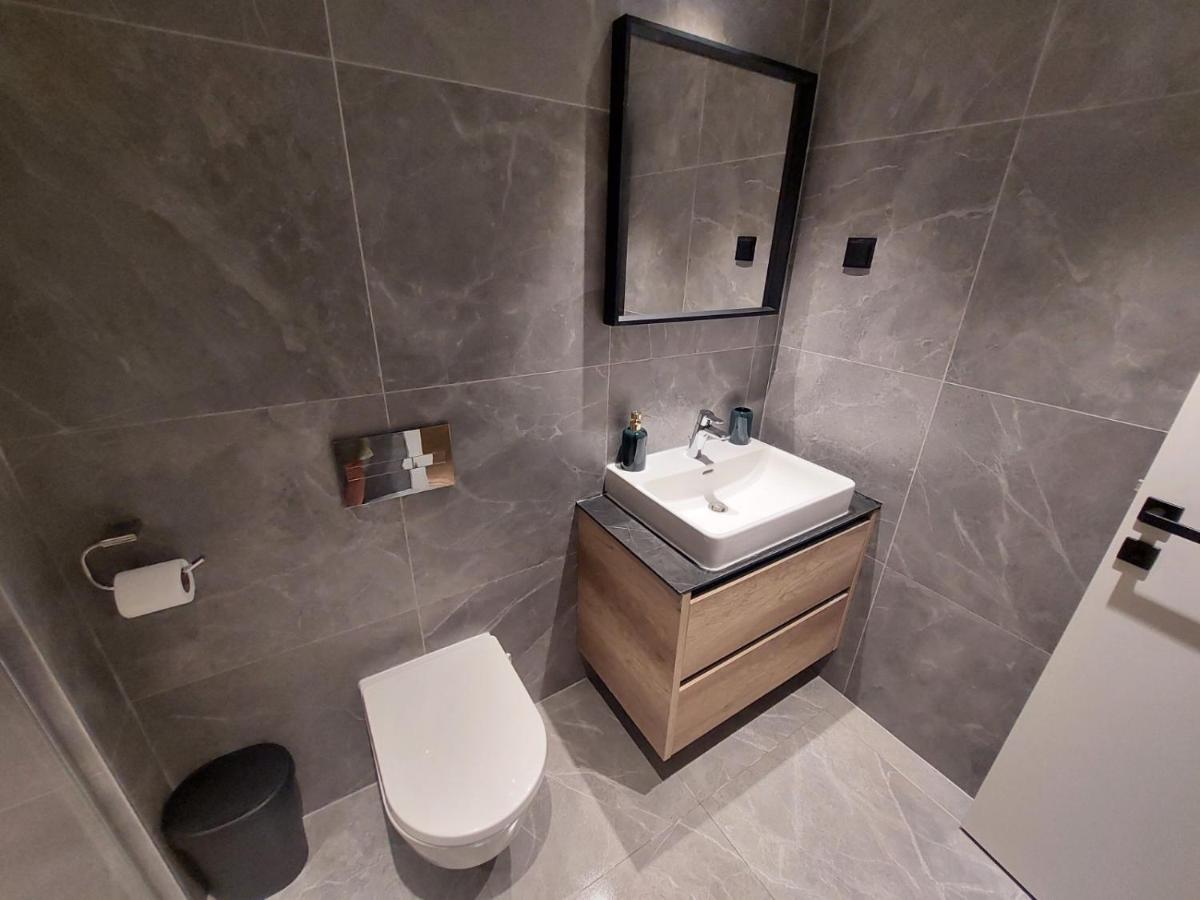 Apartman Irma Sajmiste Exterior photo